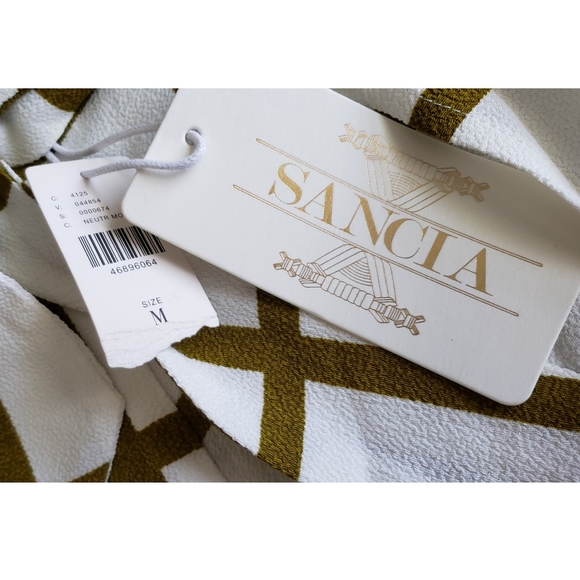 NWT! ANTHROPOLOGIE SANCIA WHITE & GOLD SHORTS - Picture 6 of 6